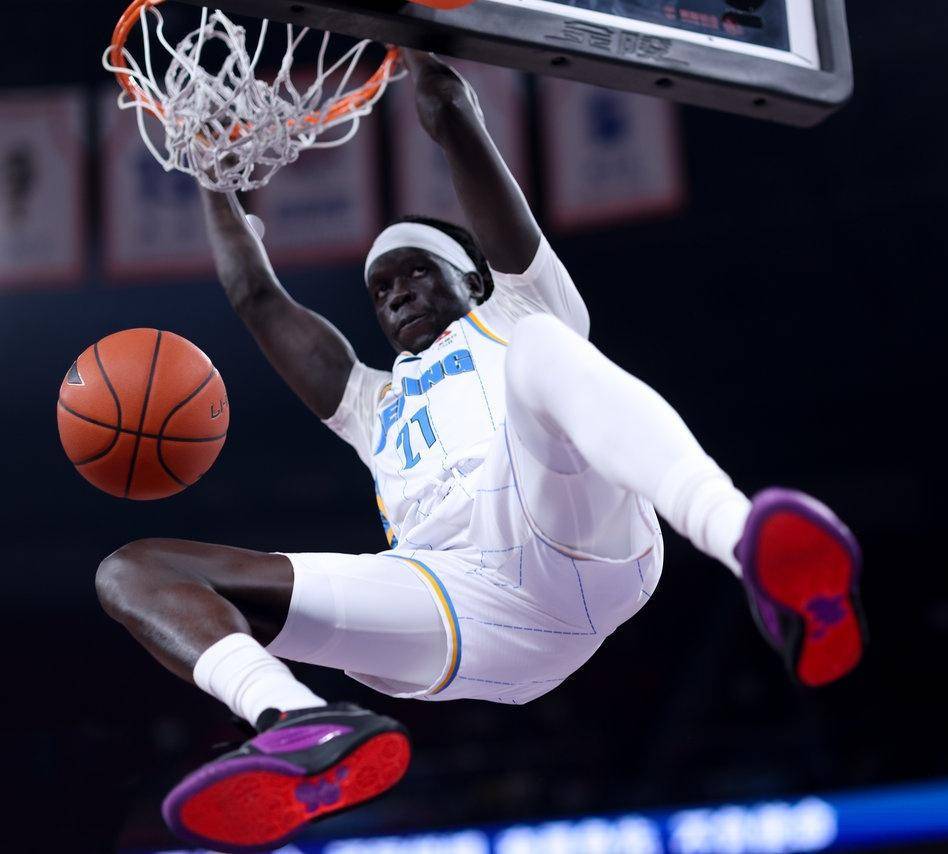 包含湖北华凯主场告捷，成功挤进积分榜前十的词条